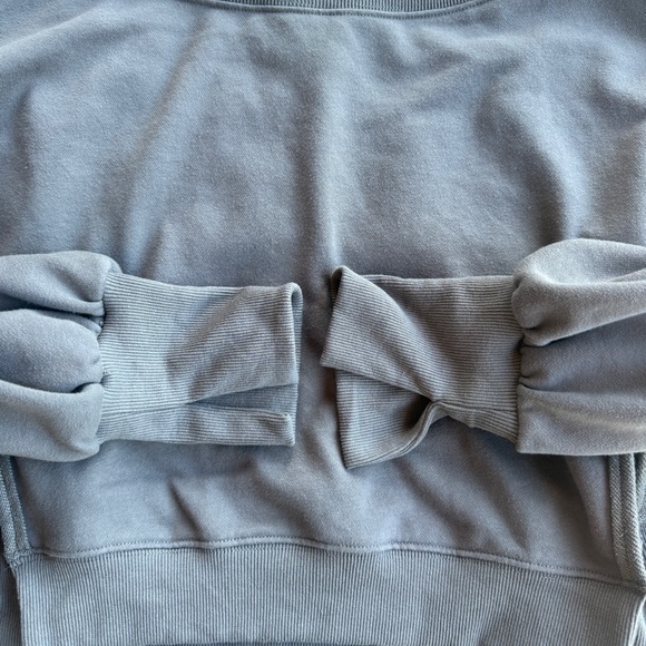 Oversized Cropped Gray Sweatshirt - Picture 2 of 5
